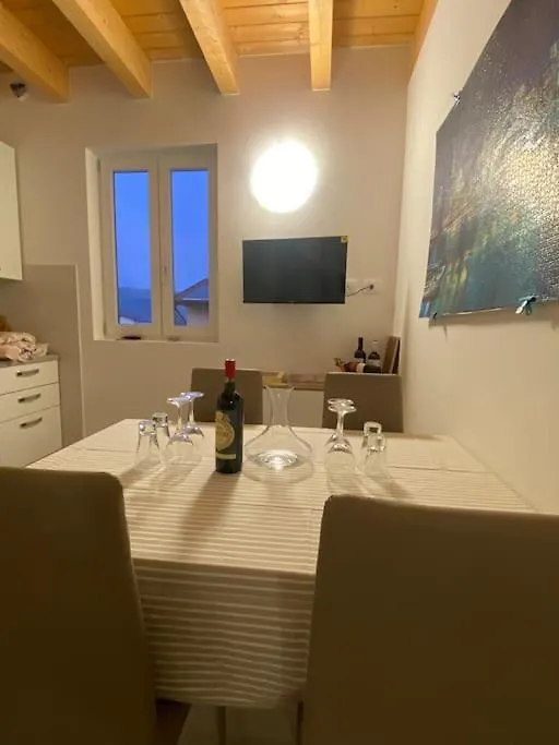 Appartamento In Valpolicella Сеттимо 0*,